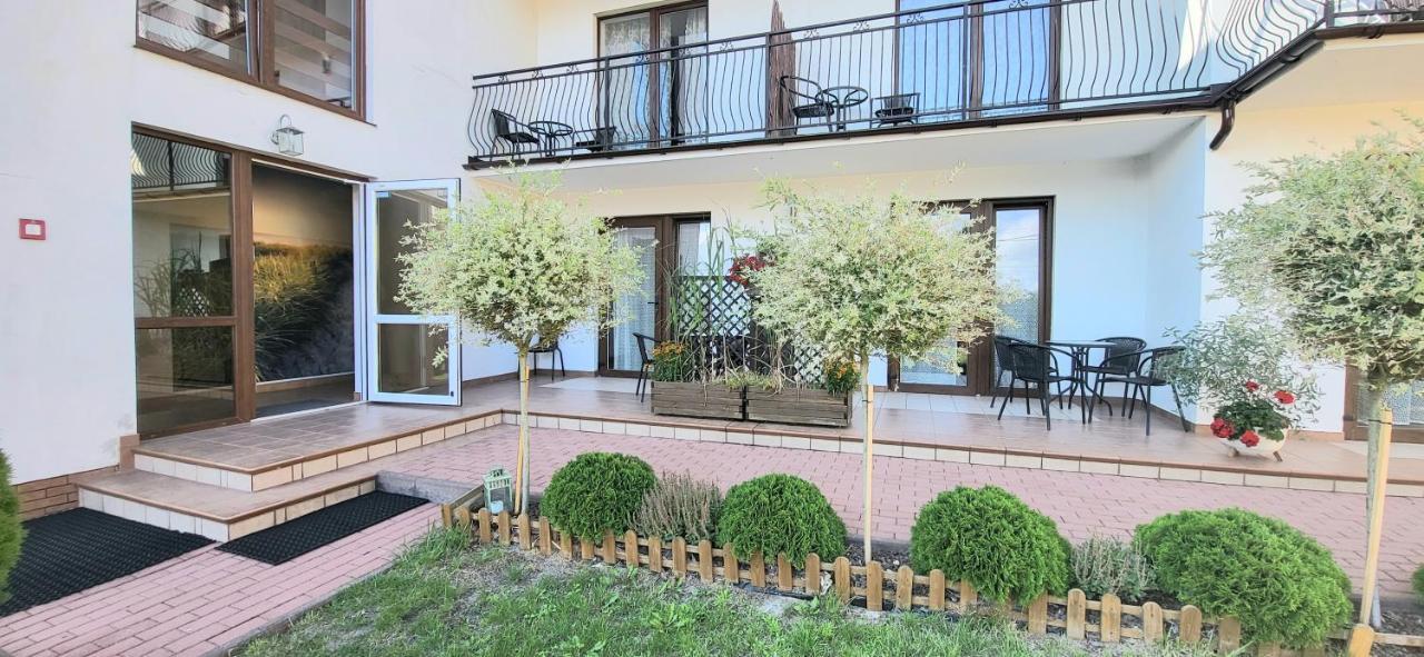 Emada- Pokoje Goscinne I Studia Ostrowo  Exterior foto